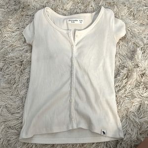 good quality, white tee for kids 9/10. Haven’t been worn